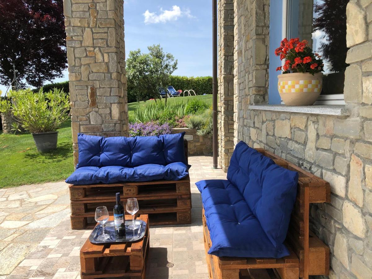 Ferienwohnung La Casa Blu Montegrosso dʼAsti Exterior foto