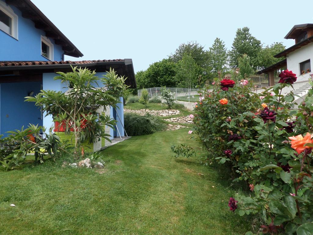Ferienwohnung La Casa Blu Montegrosso dʼAsti Zimmer foto