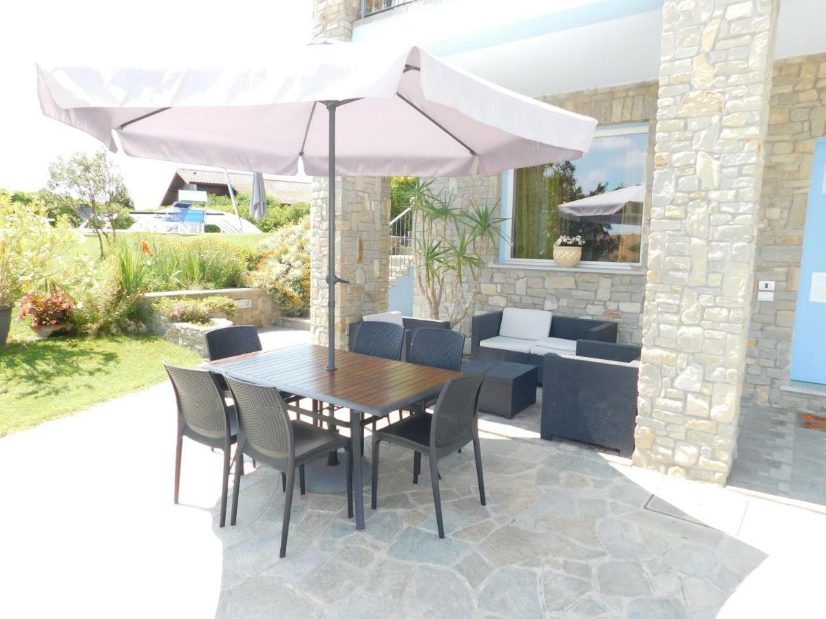 Ferienwohnung La Casa Blu Montegrosso dʼAsti Exterior foto