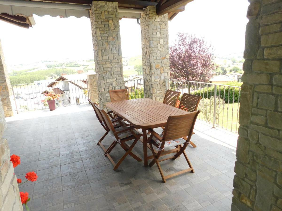 Ferienwohnung La Casa Blu Montegrosso dʼAsti Exterior foto